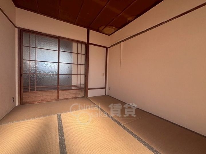 大阪府茨木市大住町の賃貸マンションの居間