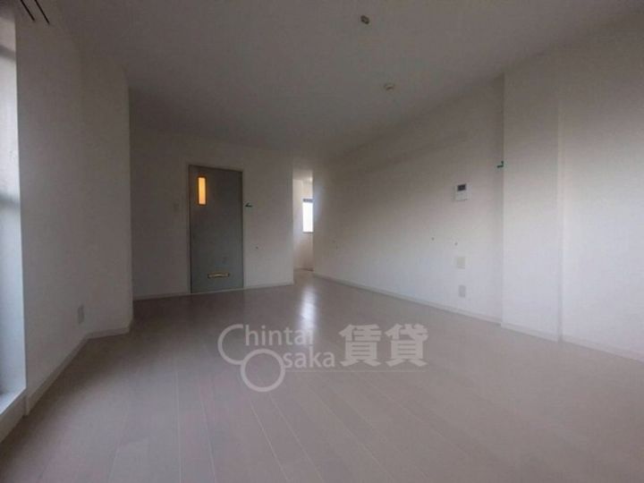 大阪府茨木市沢良宜西1丁目の賃貸マンションの居間