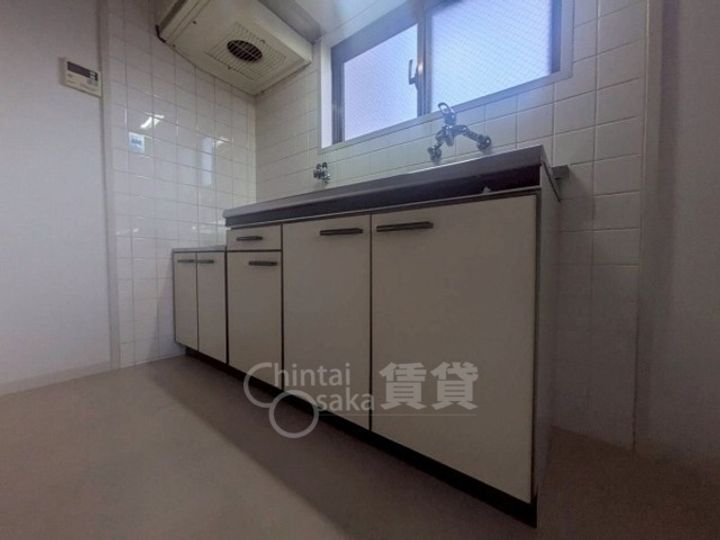 大阪府茨木市沢良宜西1丁目の賃貸マンションのキッチン