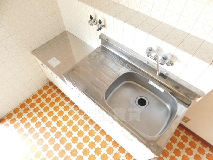 大阪府茨木市大池1丁目の賃貸マンションの居間