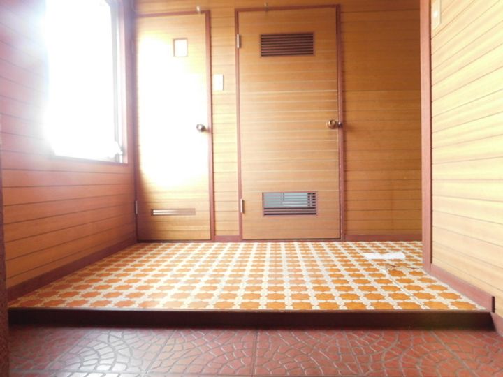 大阪府茨木市大池1丁目の賃貸マンションの玄関
