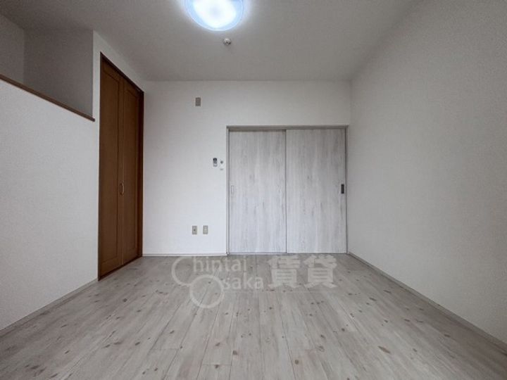 アンフィニィ橋の内4の居間