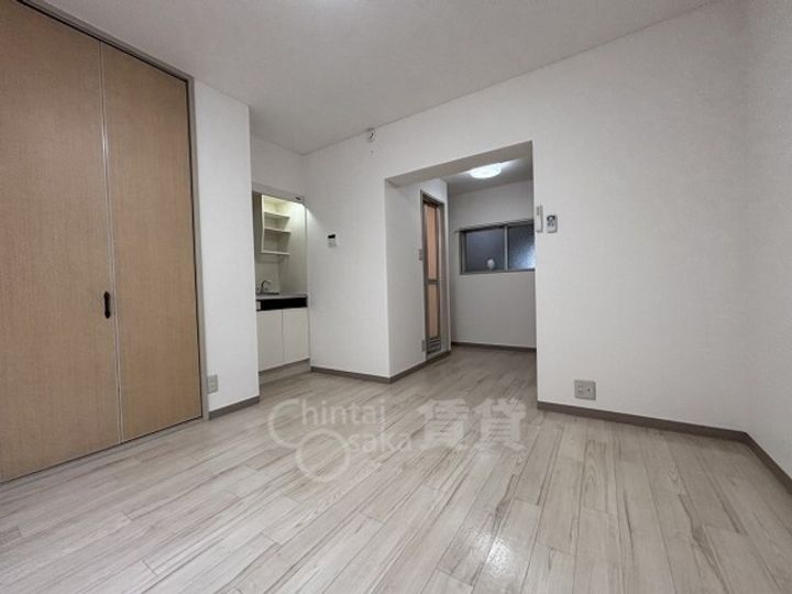 アンフィニィ橋の内2の居間