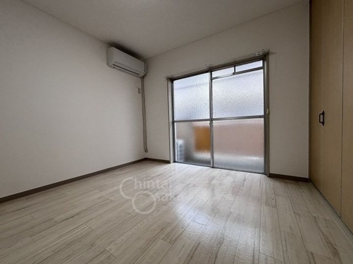 アンフィニィ橋の内2の居間