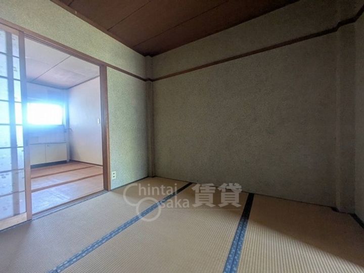 大阪府茨木市大池1丁目の賃貸マンションの居間