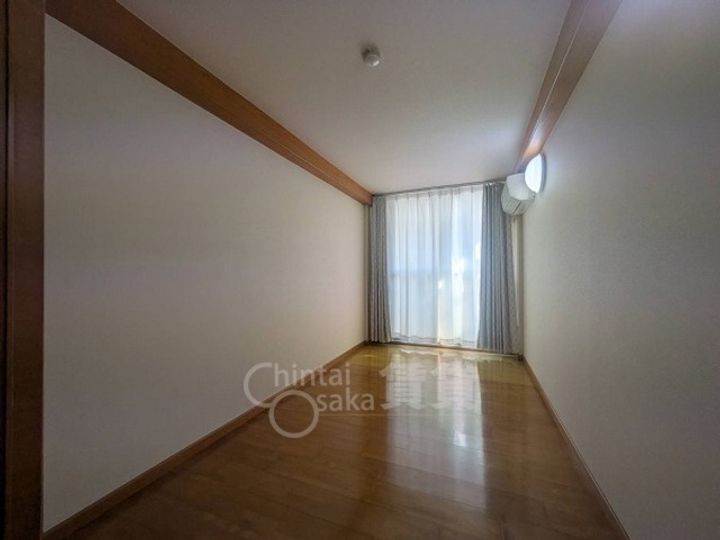 大阪府茨木市東奈良3丁目の賃貸マンションの居間