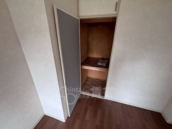 大阪府摂津市正雀本町1丁目の賃貸マンションの内装