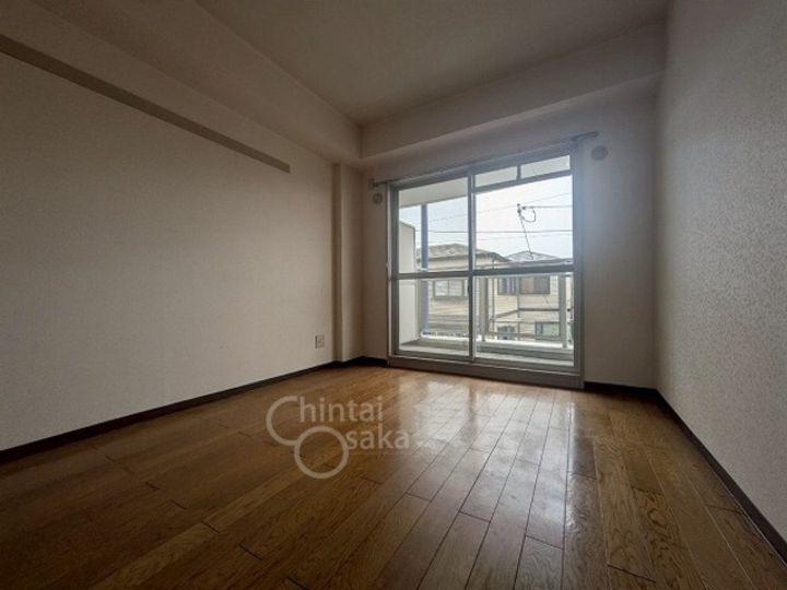 大阪府茨木市鮎川2丁目の賃貸マンションの居間