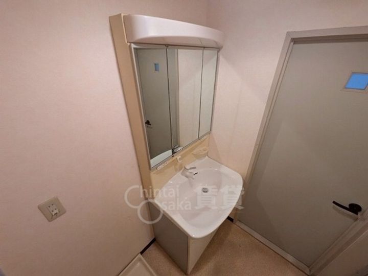 大阪府茨木市鮎川2丁目の賃貸マンションの内装