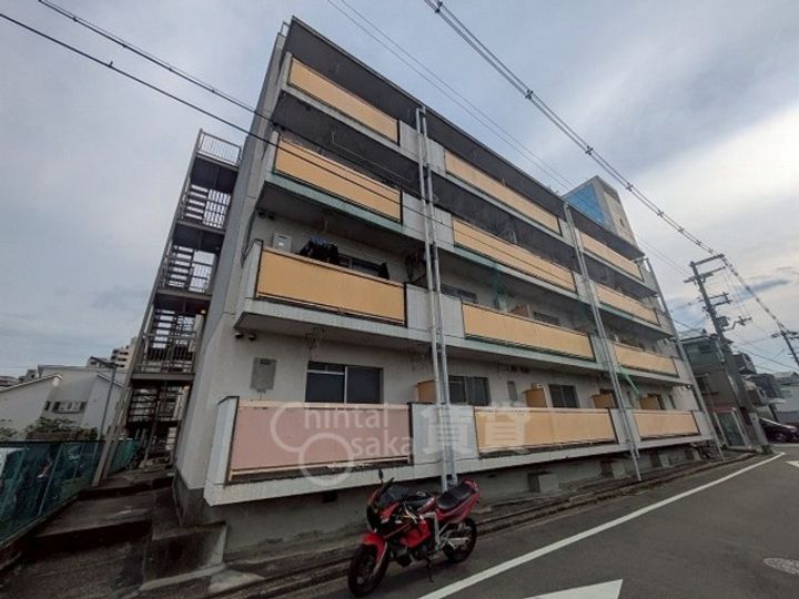 大阪府茨木市橋の内1丁目の賃貸マンションの外観