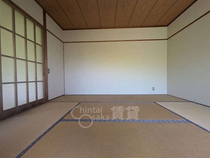 大阪府茨木市中総持寺町の賃貸アパートの内装