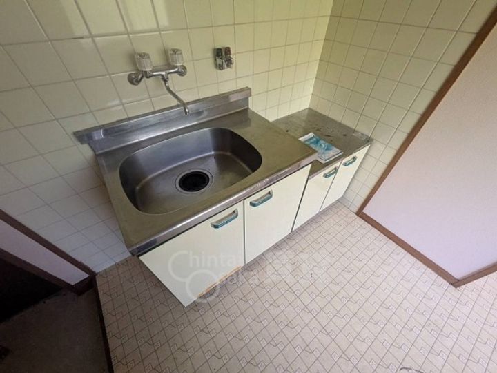 大阪府茨木市中総持寺町の賃貸アパートのキッチン
