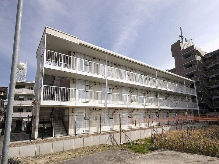 大阪府摂津市三島2丁目の賃貸マンションの外観