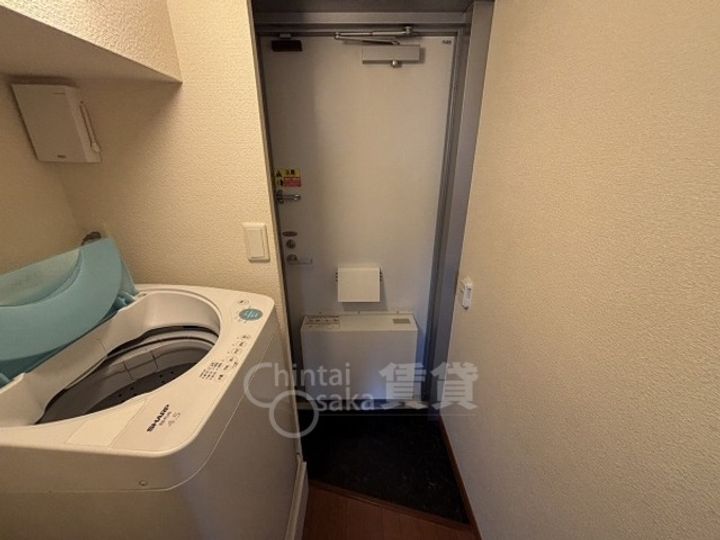 レオパレスWest Bellsの玄関