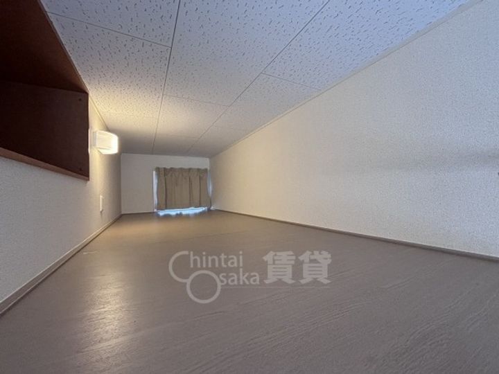 レオパレスWest Bellsの居間