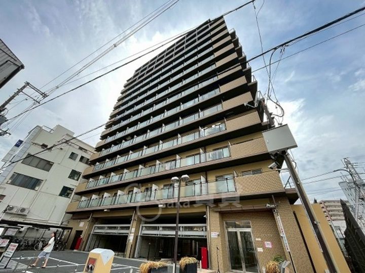 ピアレゾン十三東の外観