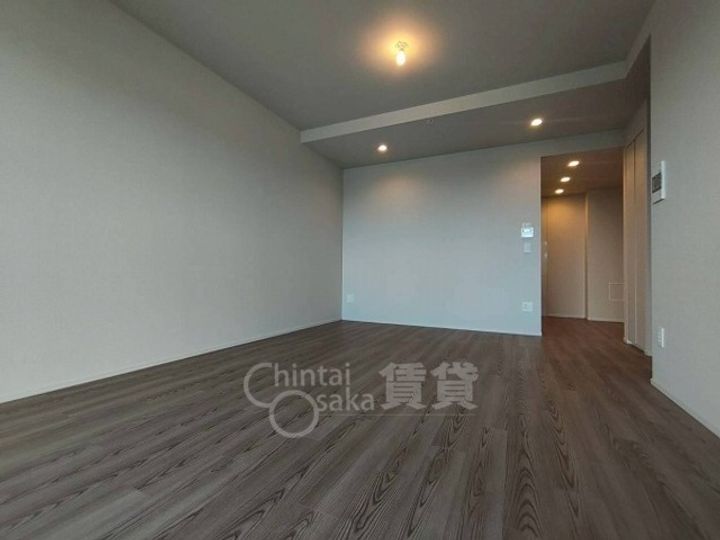 大阪府箕面市船場東3丁目の賃貸マンションの居間