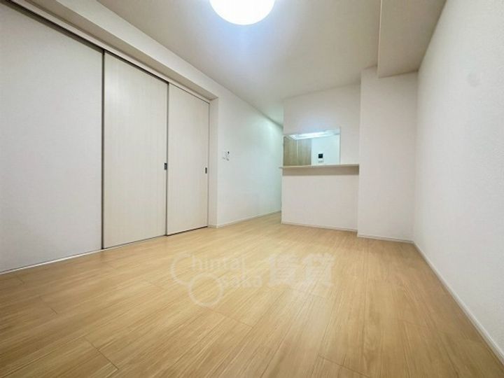 大阪府茨木市東奈良2丁目の賃貸マンションの居間