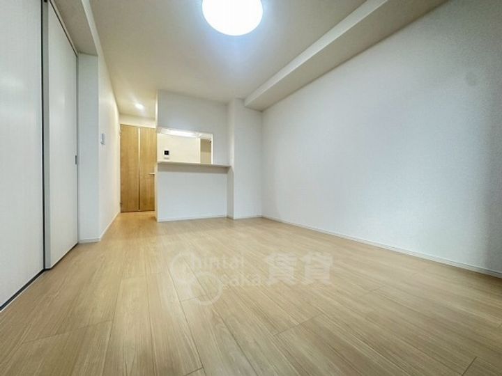 大阪府茨木市東奈良2丁目の賃貸マンションの居間