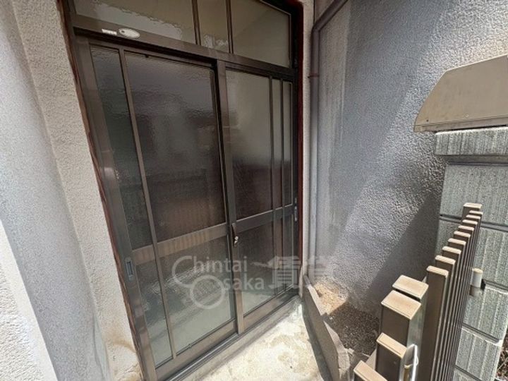 大阪府大阪市東淀川区豊新4丁目(一戸建)の賃貸物件の玄関