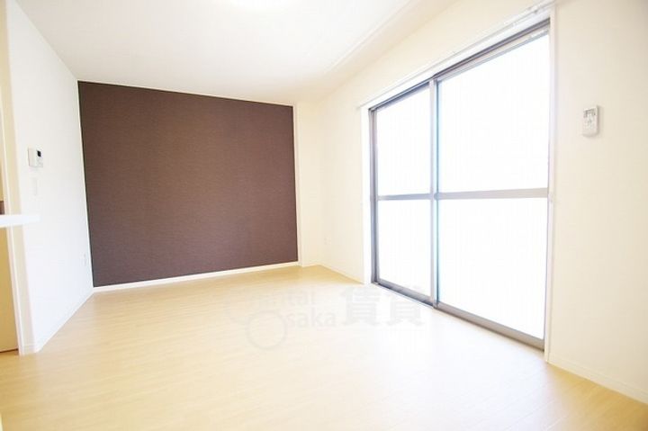 ラ・ジュネスSENRIの居間