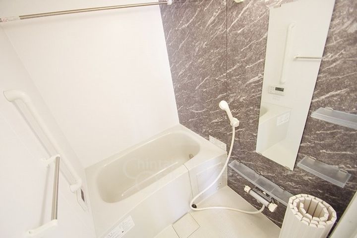 ラ・ジュネスSENRIの風呂