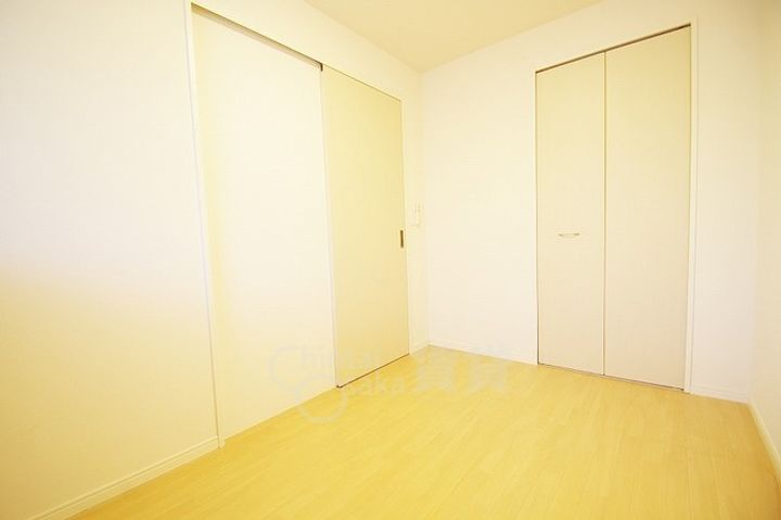 ラ・ジュネスSENRIの寝室