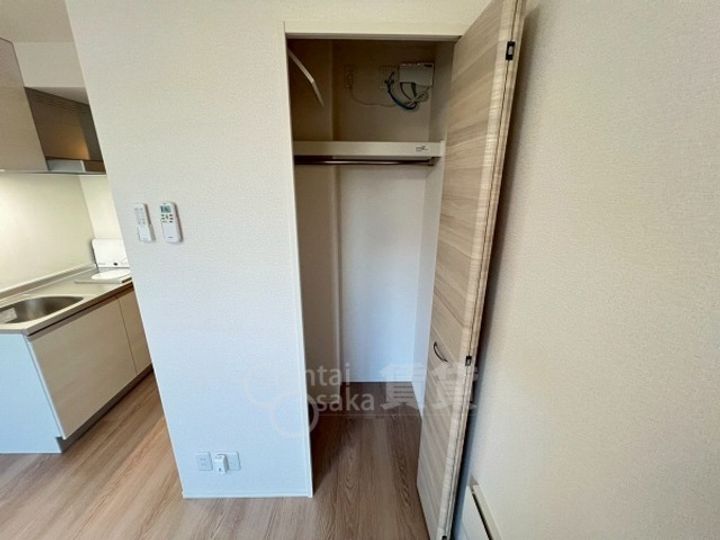 大阪府豊中市庄内西町3丁目の賃貸マンションの内装