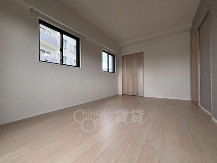 スプランディッド茨木天王の居間