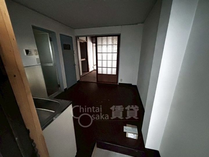大阪府豊中市曽根西町3丁目の賃貸マンションの玄関