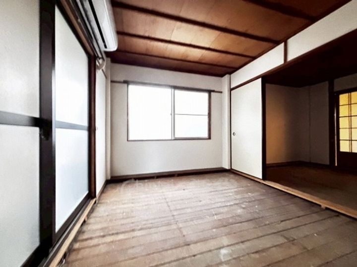 大阪府豊中市曽根西町3丁目の賃貸マンションの居間