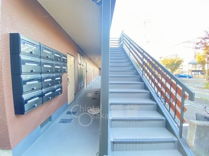 ハイツ岸本の玄関