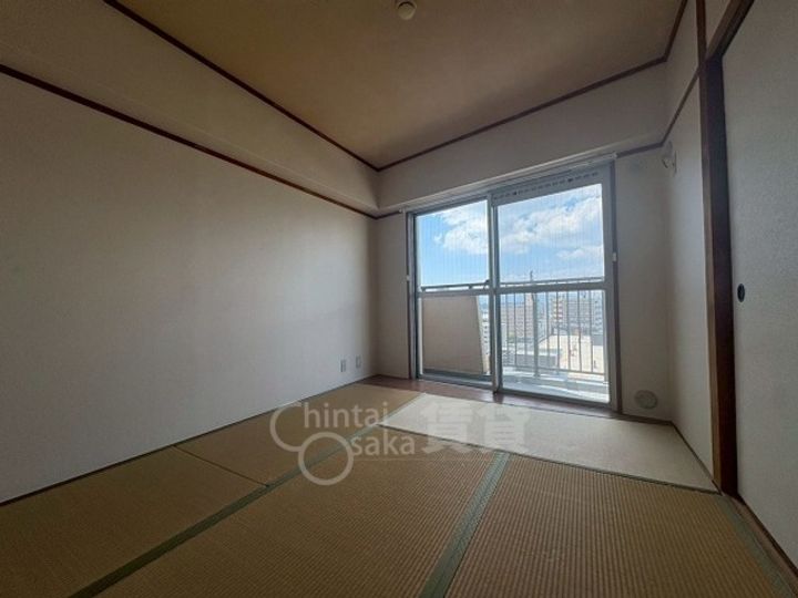 大阪府大阪市東淀川区豊新2丁目の賃貸マンションの居間