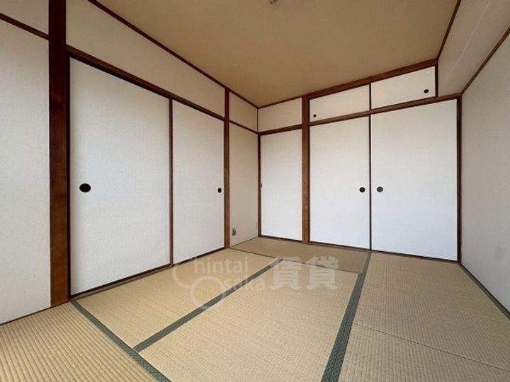 大阪府大阪市東淀川区豊新2丁目の賃貸マンションの居間