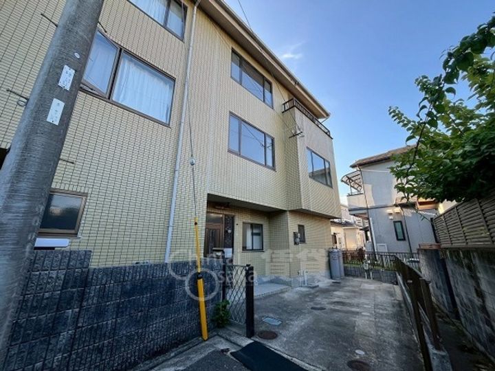 兵庫県川西市東多田3丁目の賃貸マンションの外観