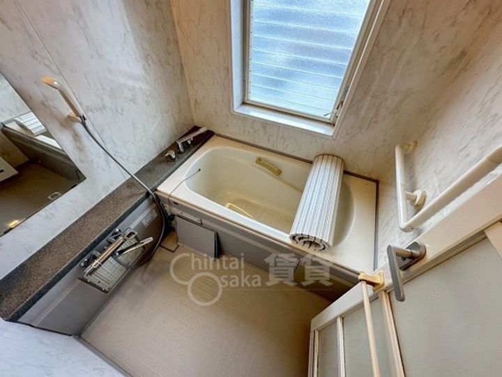 大阪府大阪市東淀川区小松2丁目の賃貸マンションの風呂