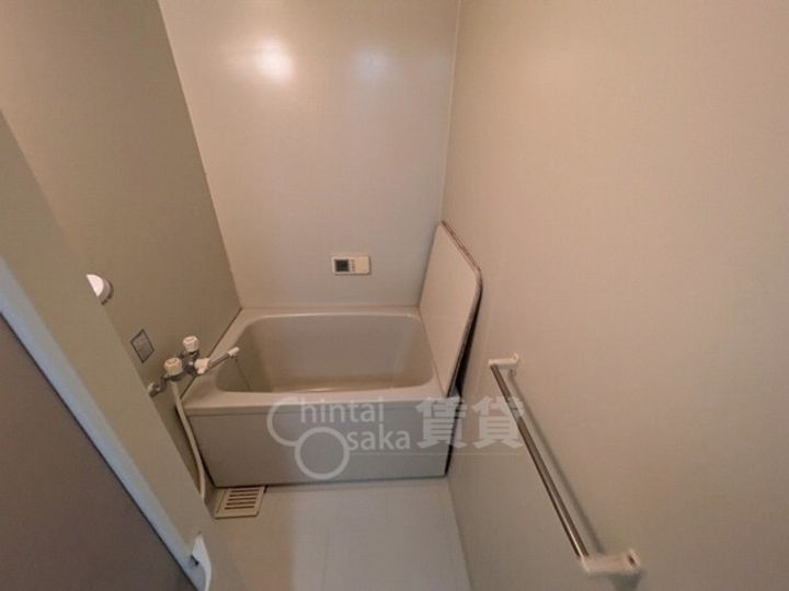 大阪府茨木市西駅前町の賃貸マンションの風呂