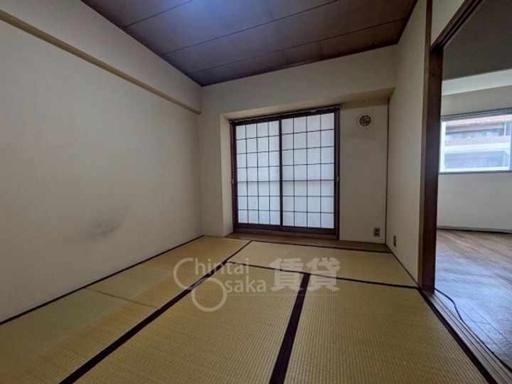 大阪府茨木市西駅前町の賃貸マンションの寝室