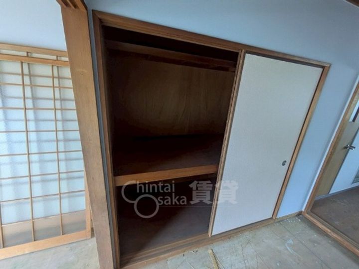 大阪府茨木市上中条2丁目の賃貸アパートの内装