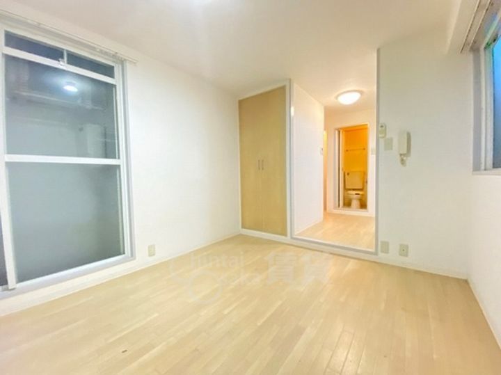 大阪府豊中市曽根西町2丁目の賃貸マンションの居間