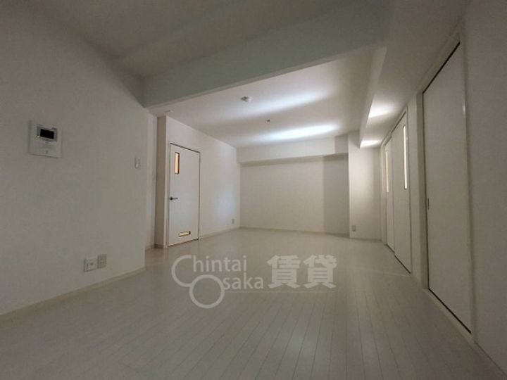 大阪府茨木市若園町の賃貸マンションの居間