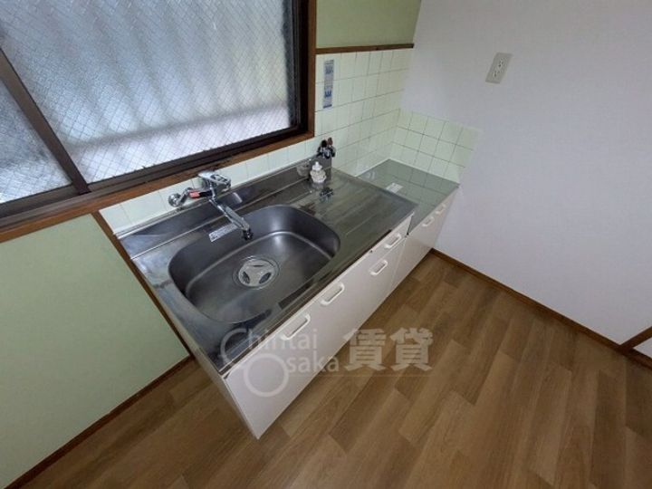 大阪府茨木市真砂1丁目の賃貸マンションのキッチン