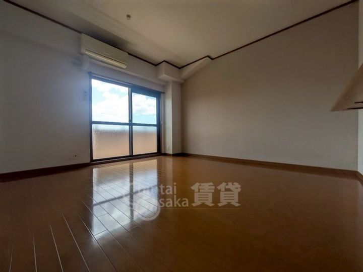 大阪府茨木市星見町の賃貸マンションの居間