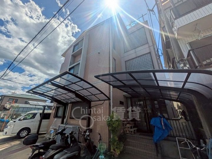 大阪府茨木市星見町の賃貸マンションの外観