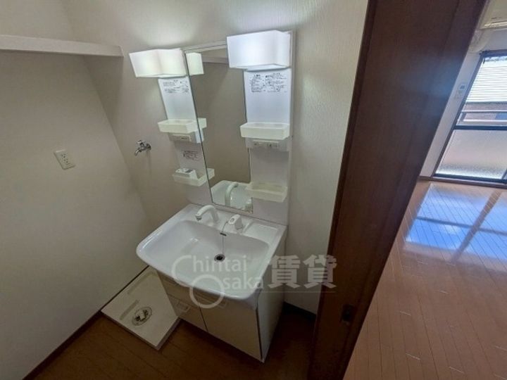 大阪府茨木市星見町の賃貸マンションの内装