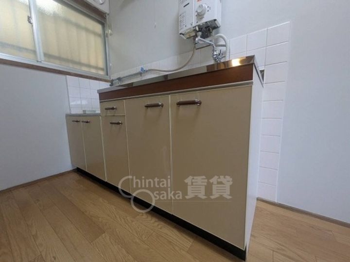 大阪府茨木市沢良宜西2丁目の賃貸アパートのキッチン
