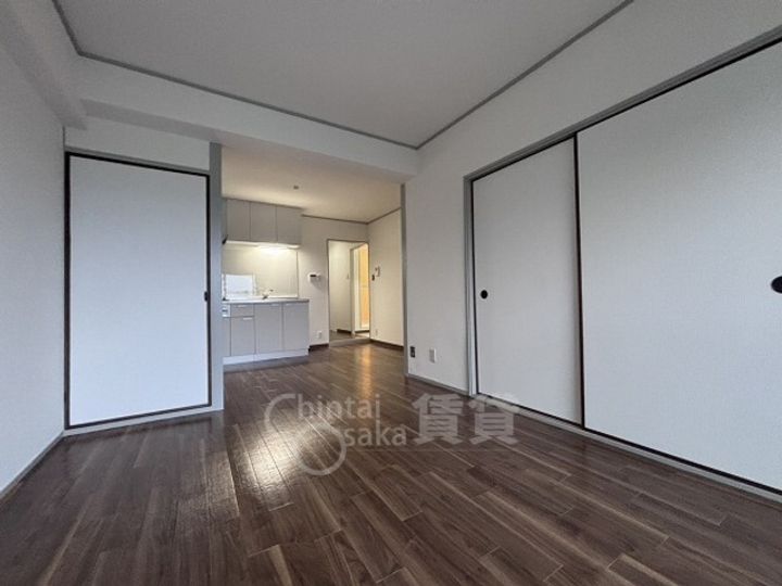 マンション紫明園の居間