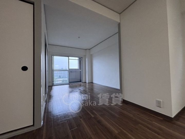 マンション紫明園の居間