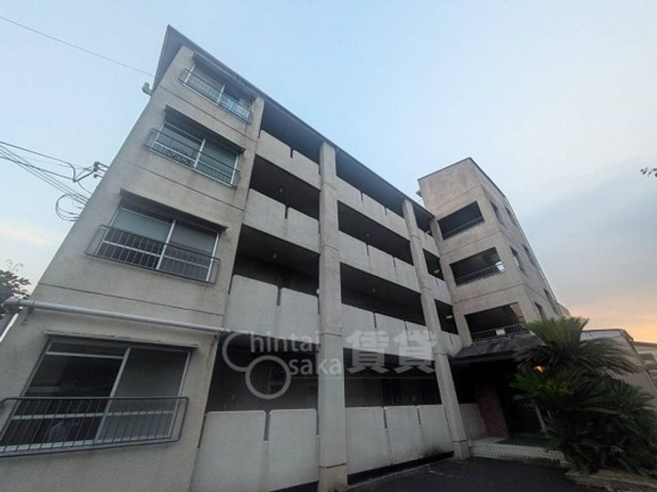 マンション紫明園の外観