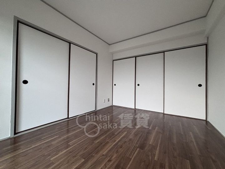 マンション紫明園の居間